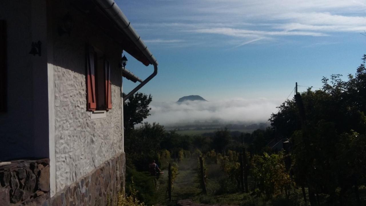 Sárkányles Vendégház Kisapati Exterior foto
